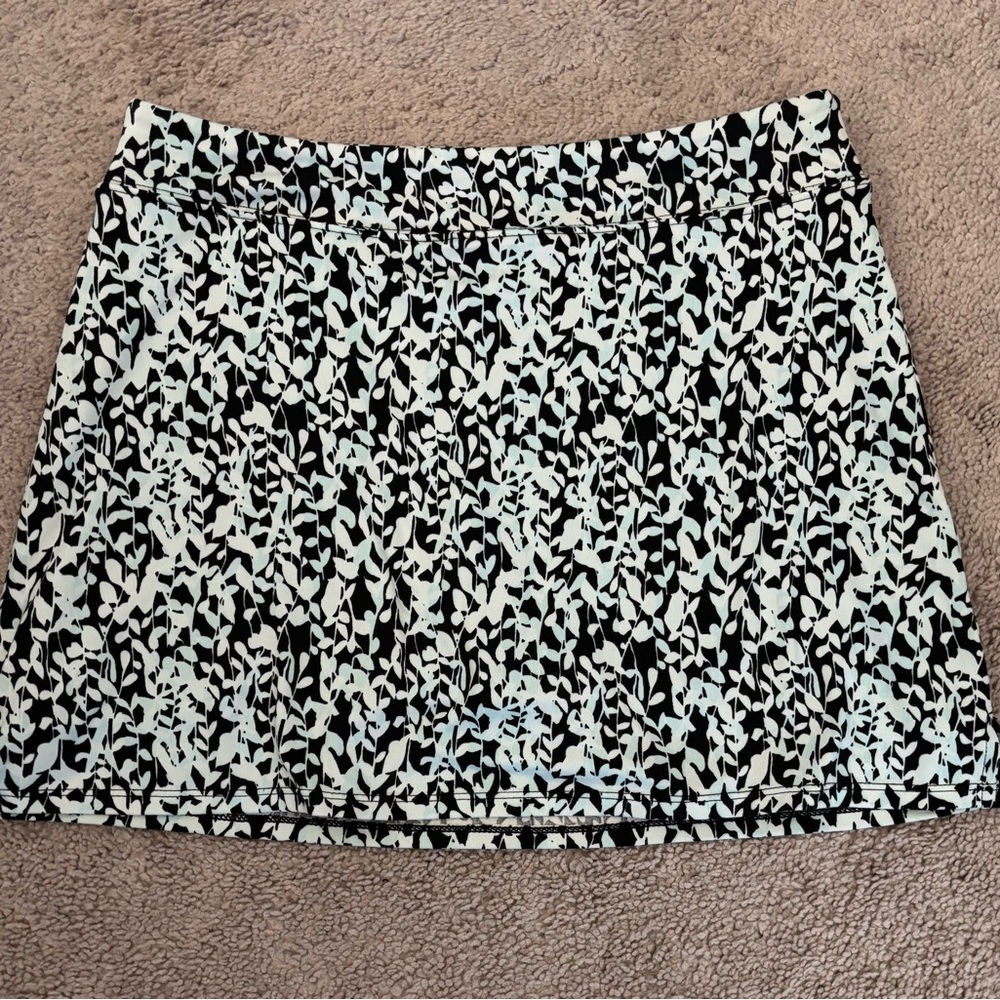 Tranquility‎ Women’s Floral Skort Small